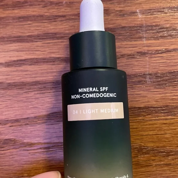 Ciele skin tint - Picture 3 of 3